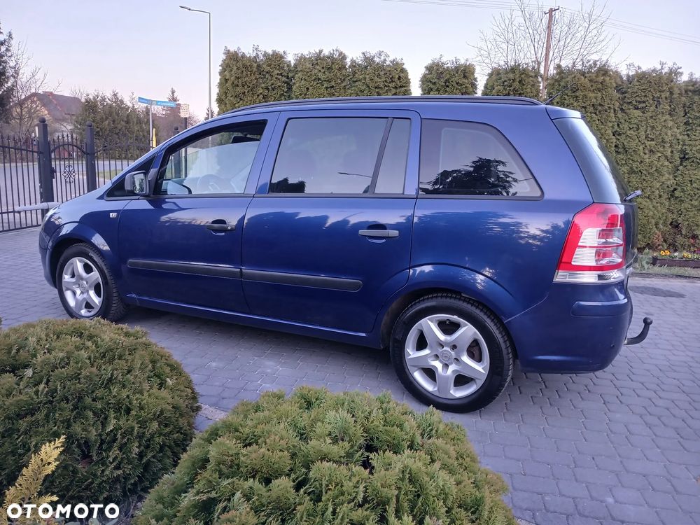 Opel Zafira - 15