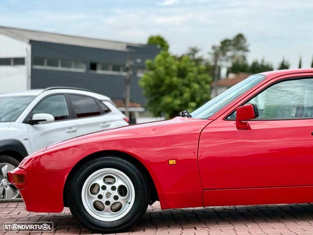 Porsche 944 - 16