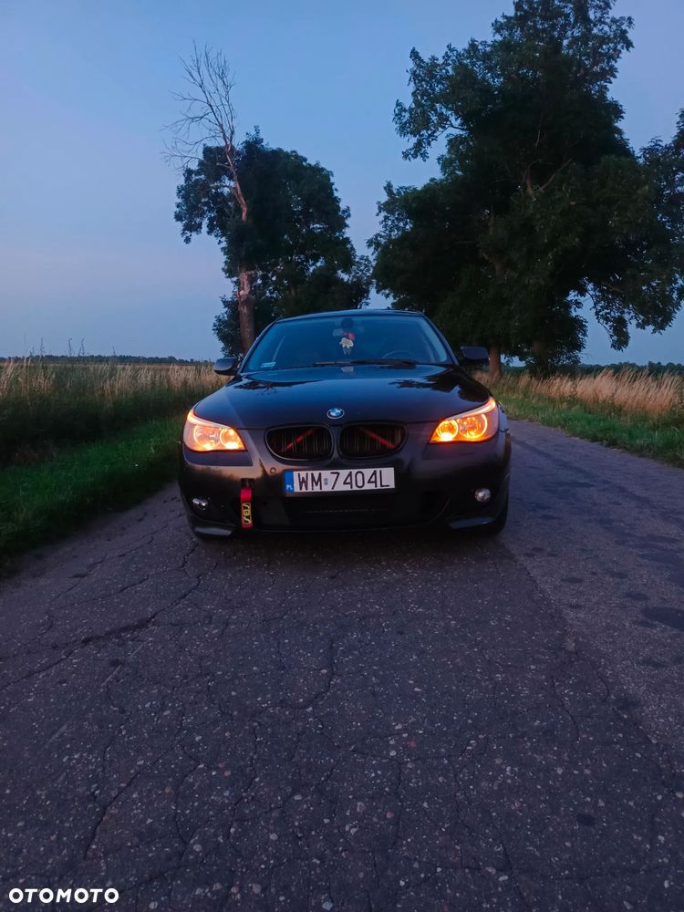 BMW Seria 5 523i - 1