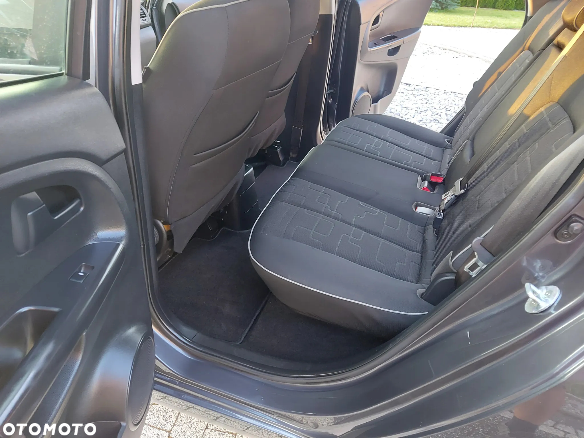 Kia Venga 1.6 CRDi 128 Edition 7 - 29