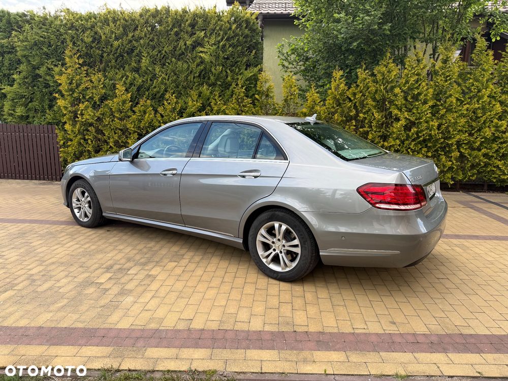 Mercedes-Benz Klasa E 300 BlueTEC HYBRID Elegance - 2
