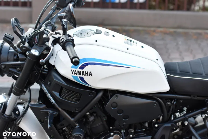 Yamaha XSR - 24