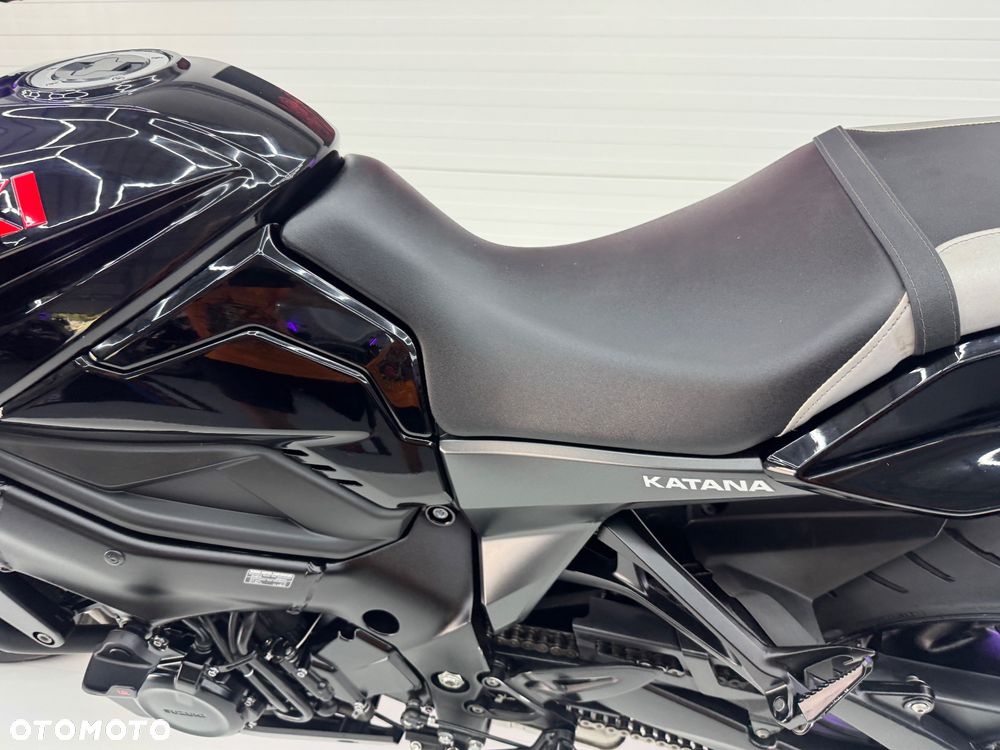 Suzuki GSX - 12