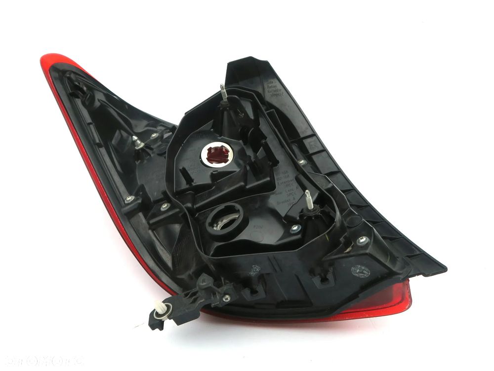 TOYOTA YARIS 3 III Lift 2014 - 2017 Lampa tył PRAWA R ORYGINAŁ OE - 13