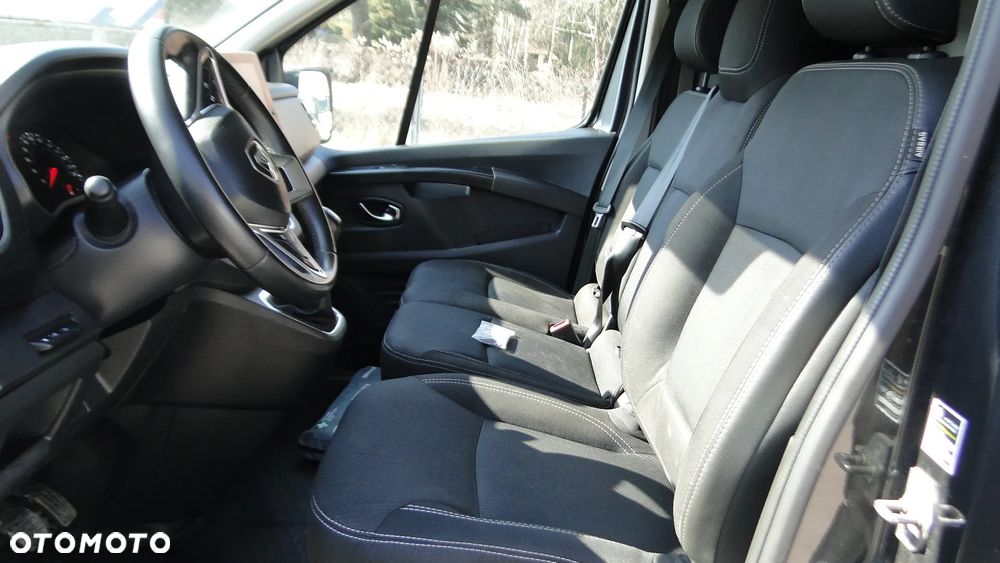 Renault Trafic - 12