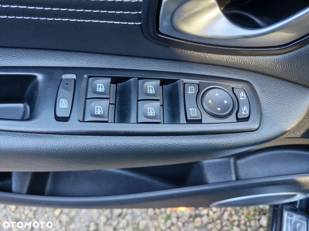 Renault Scenic 1.6 16V 110 Dynamique - 12