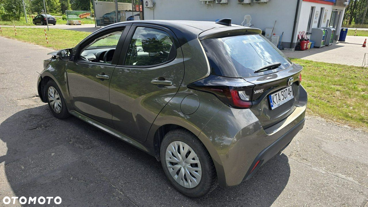 Toyota Yaris - 11