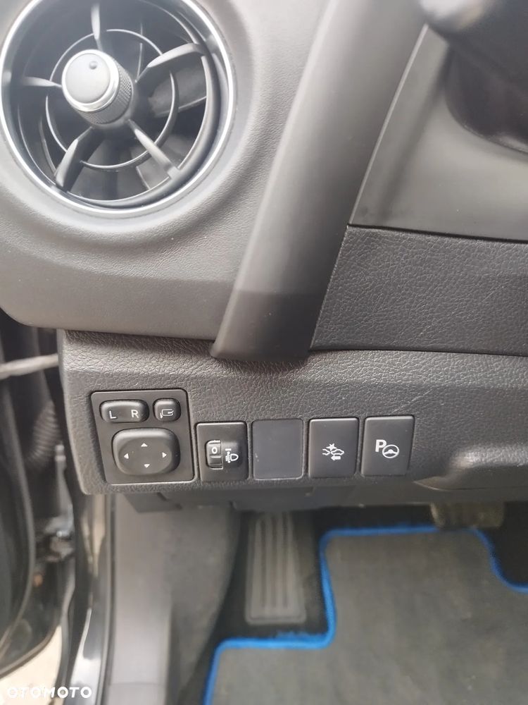 Toyota Auris 1.8 Life - 30