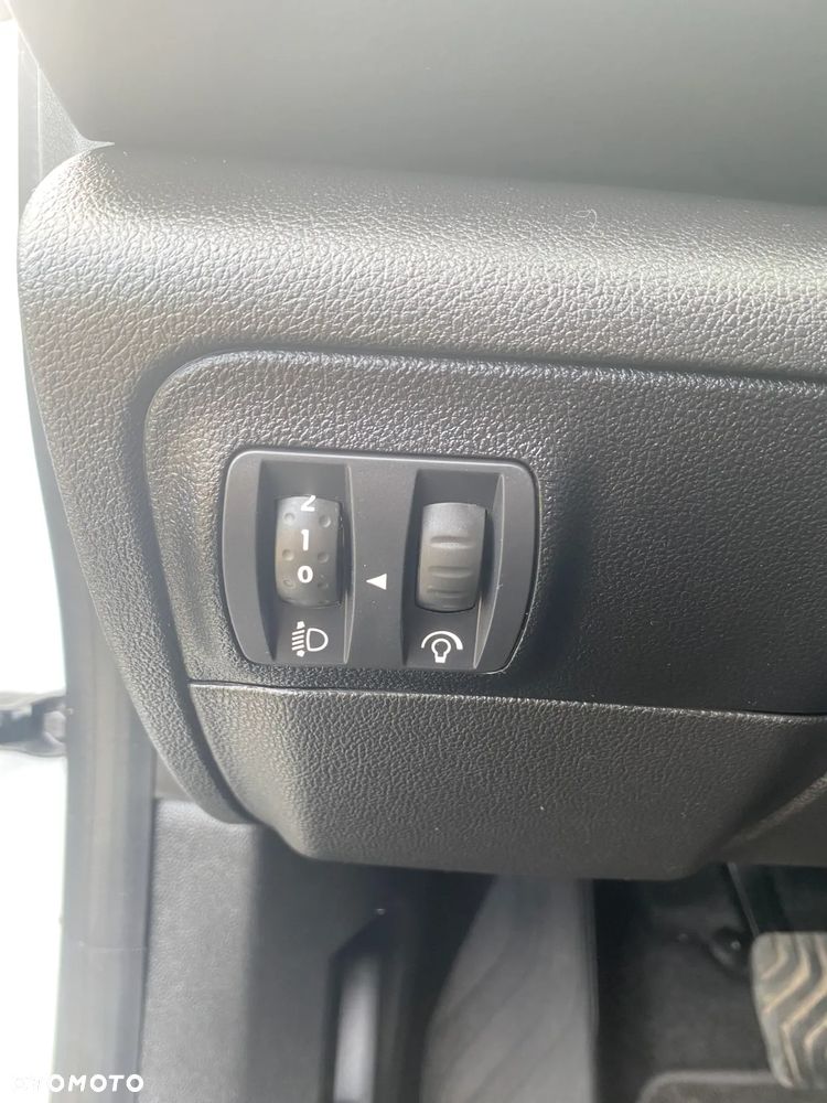 Renault Megane 1.5 Blue dCi Zen - 31