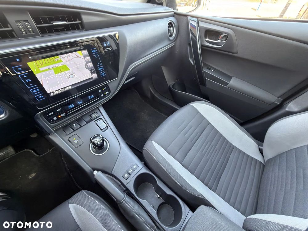 Toyota Auris - 33