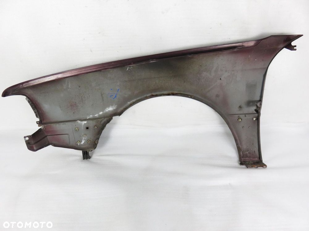 BŁOTNIK PRAWY PRZEDNI AUDI 80 B4  LZ3T - 8