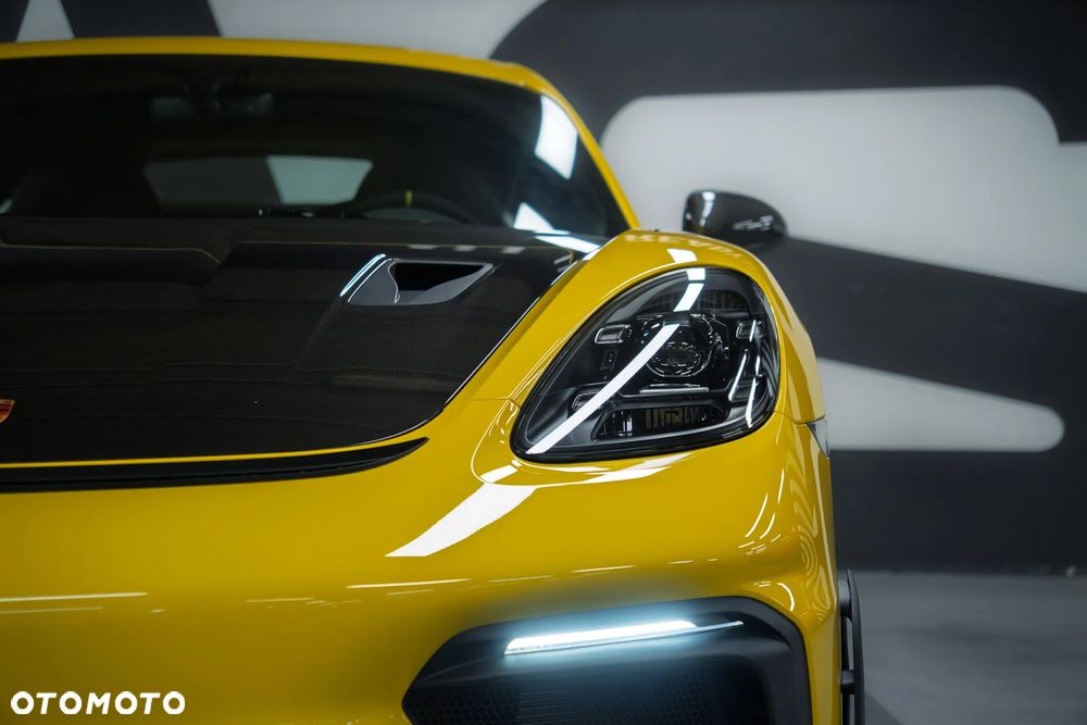Porsche 718 Cayman - 12