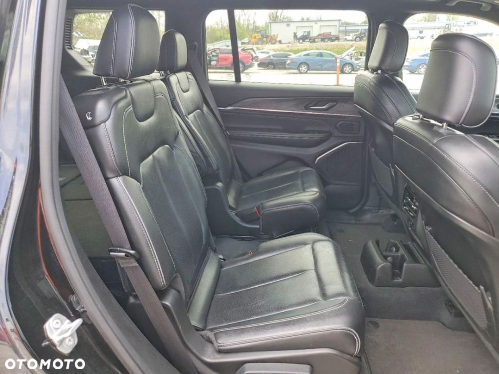 Jeep Grand Cherokee - 10