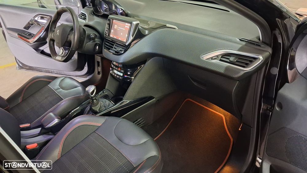 Peugeot 2008 1.6 BlueHDi GT Line - 13