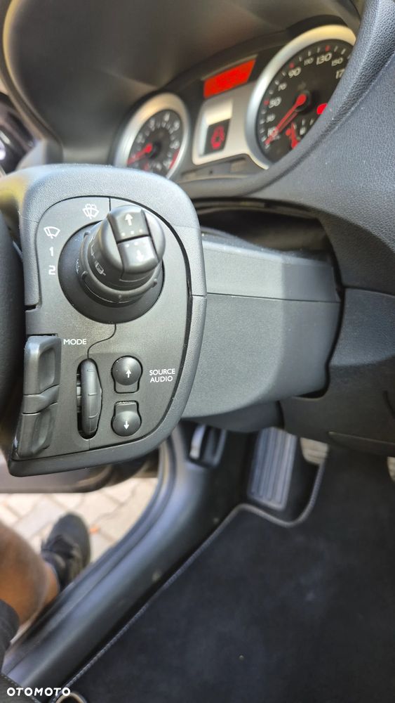 Renault Clio 1.6 Confort Privilege - 17