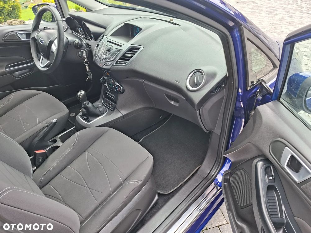 Ford Fiesta 1.0 EcoBoost Titanium - 12