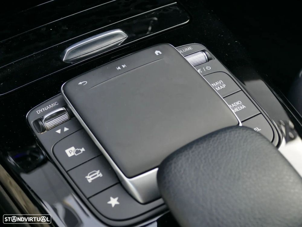 Mercedes-Benz A 250 e AMG Line - 23