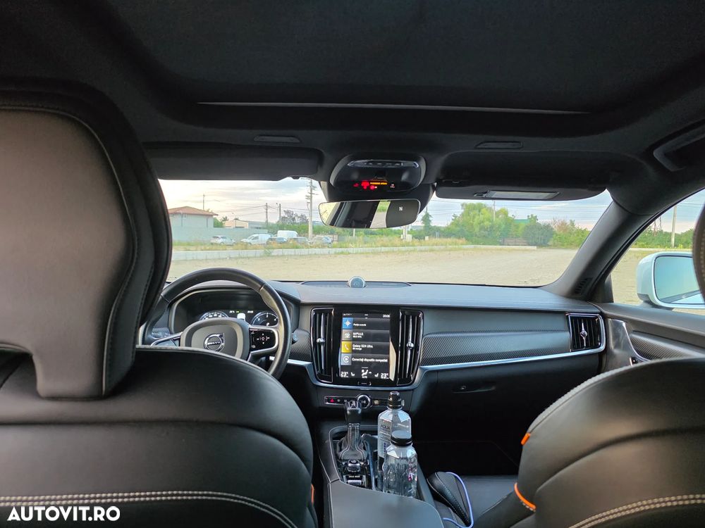 Volvo V90 D5 AWD Geartronic Ocean Race - 11