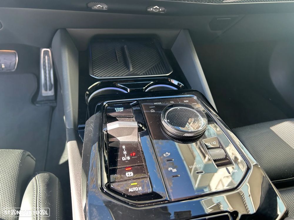 BMW i5 M60 xDrive Pack Desportivo M Pro - 19