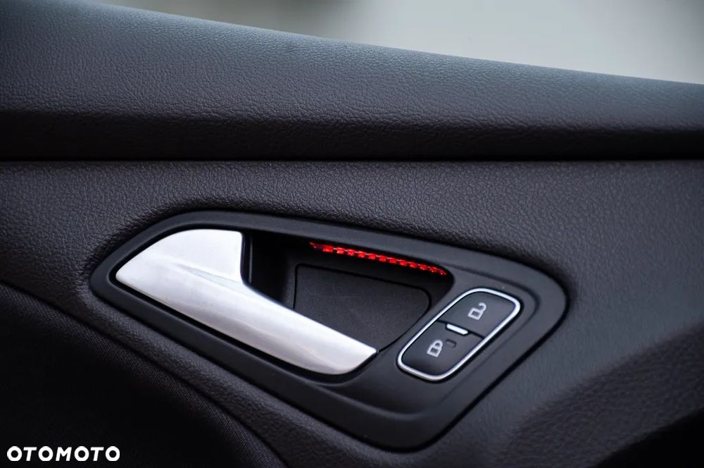 Ford Focus 1.5 EcoBlue Start-Stopp-System TITANIUM - 38