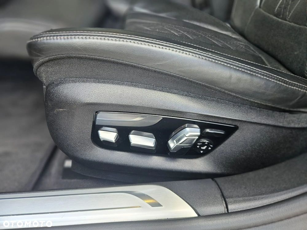 BMW Seria 7 750Ld xDrive - 14