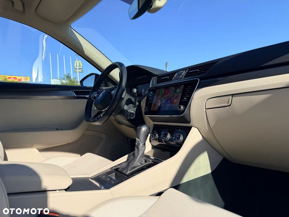 Skoda Superb 2.0 TDI SCR Style DSG - 22