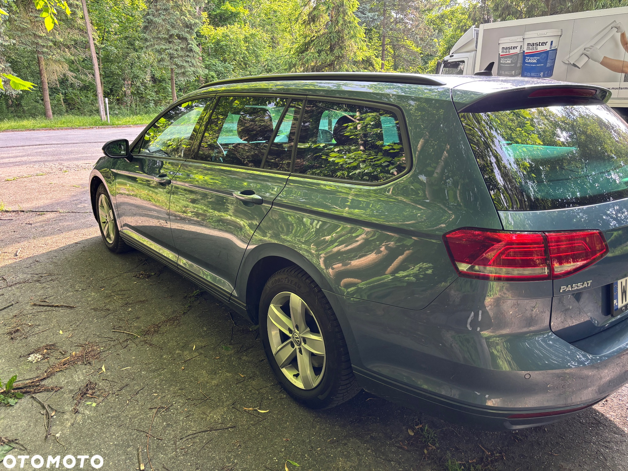 Volkswagen Passat - 2