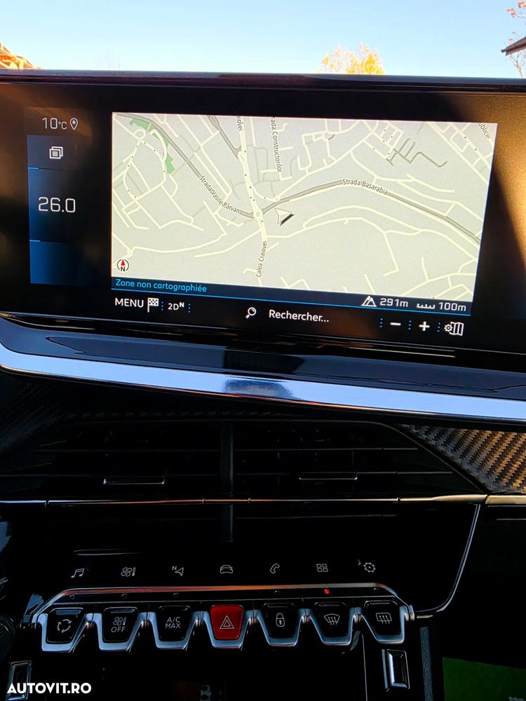 Peugeot 2008 PureTech 130 EAT8 GT Pack - 27