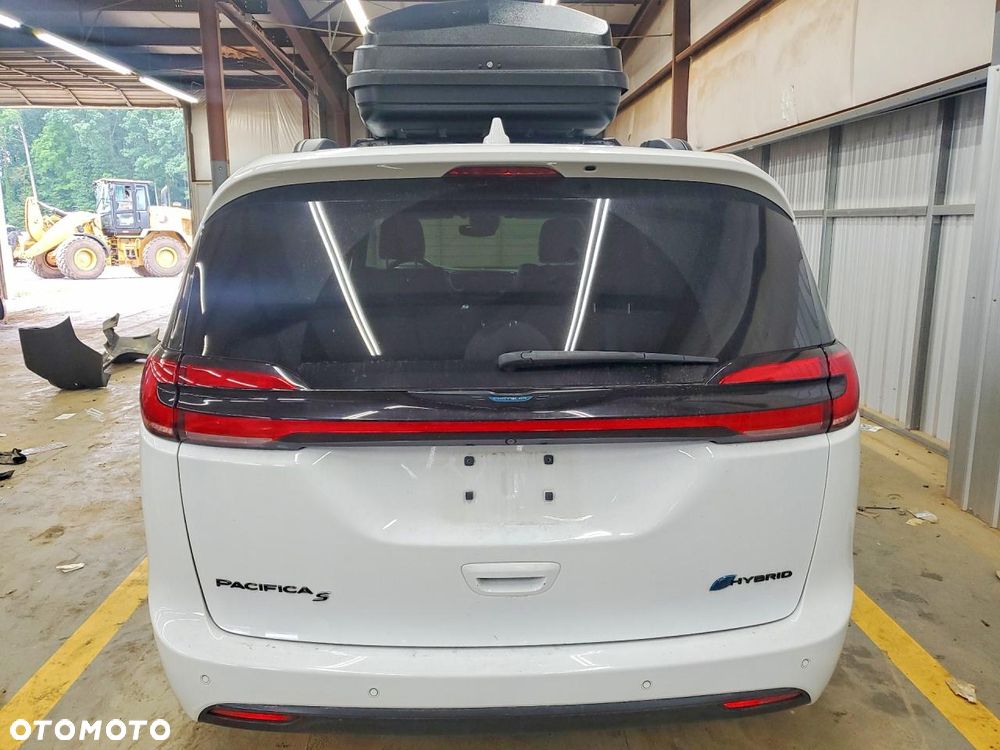 Chrysler Pacifica - 5