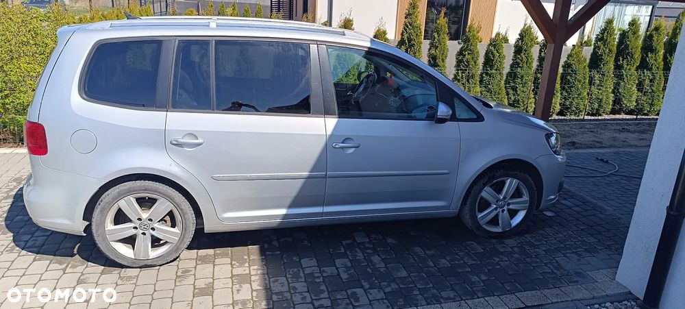Volkswagen Touran 2.0 TDI DPF Highline DSG - 5