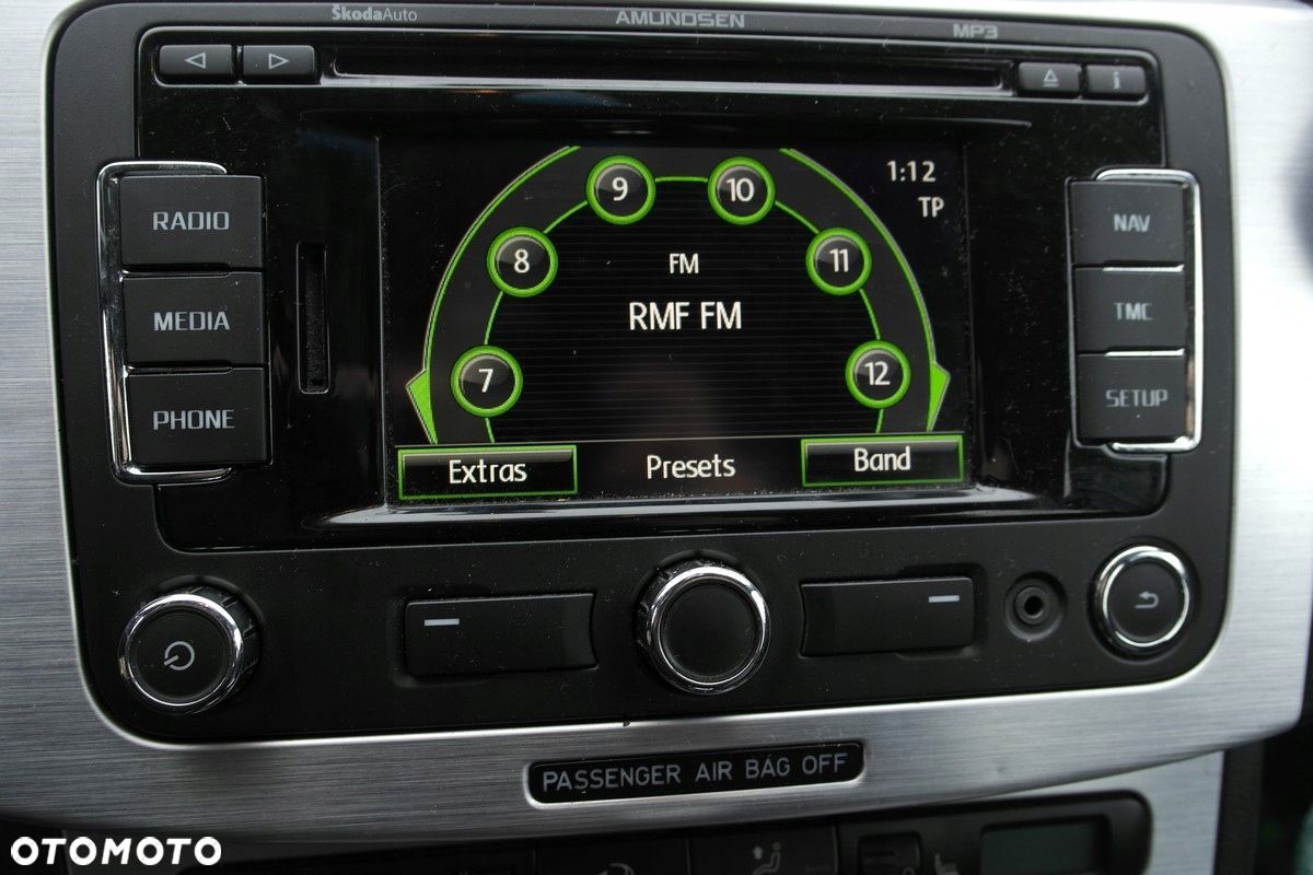 NAWIGACJA RNS310 AMUNDSEN SKODA RADIO CD Z KODEM  ANTENA - 1