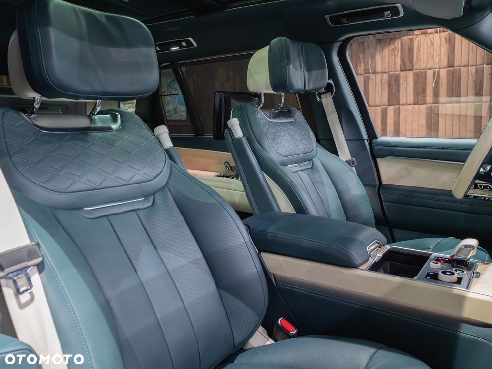 Land Rover Range Rover 4.4 V8 P535 LWB SV - 9