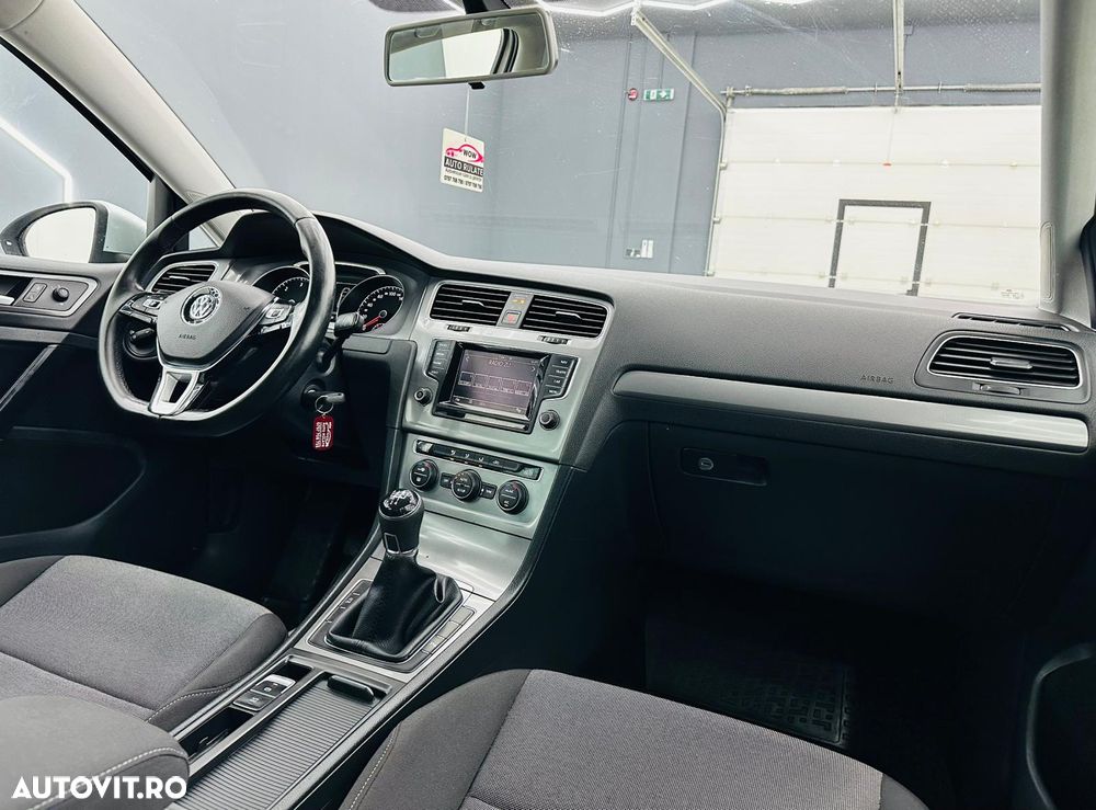 Volkswagen Golf 1.6 TDI BlueMotion Technology Trendline - 22