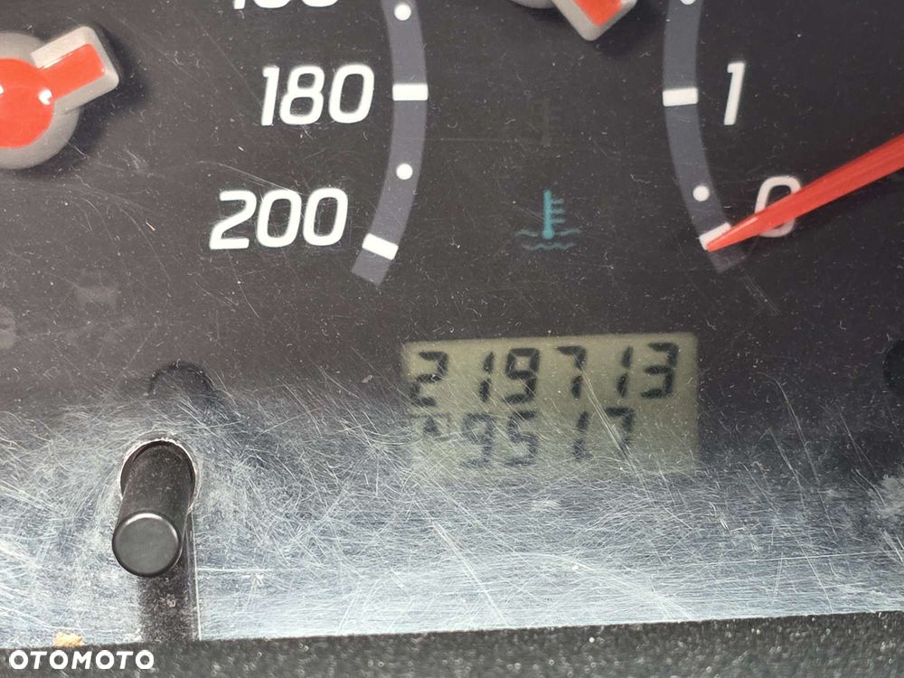 Nissan Micra - 11