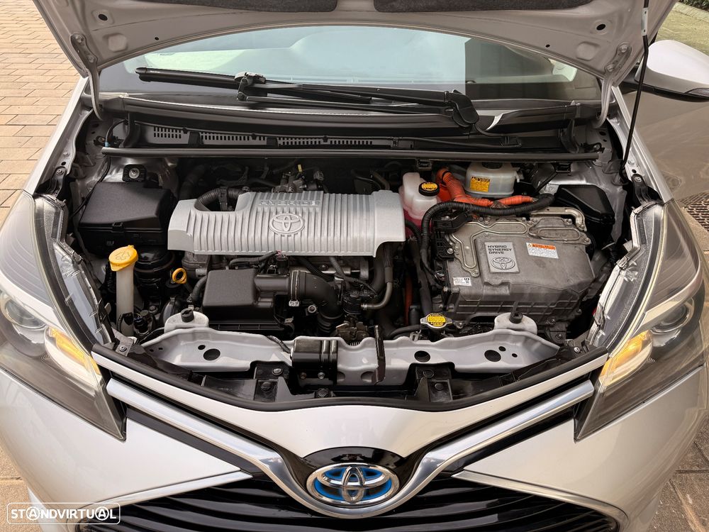 Toyota Yaris 1.5 HSD Active - 12
