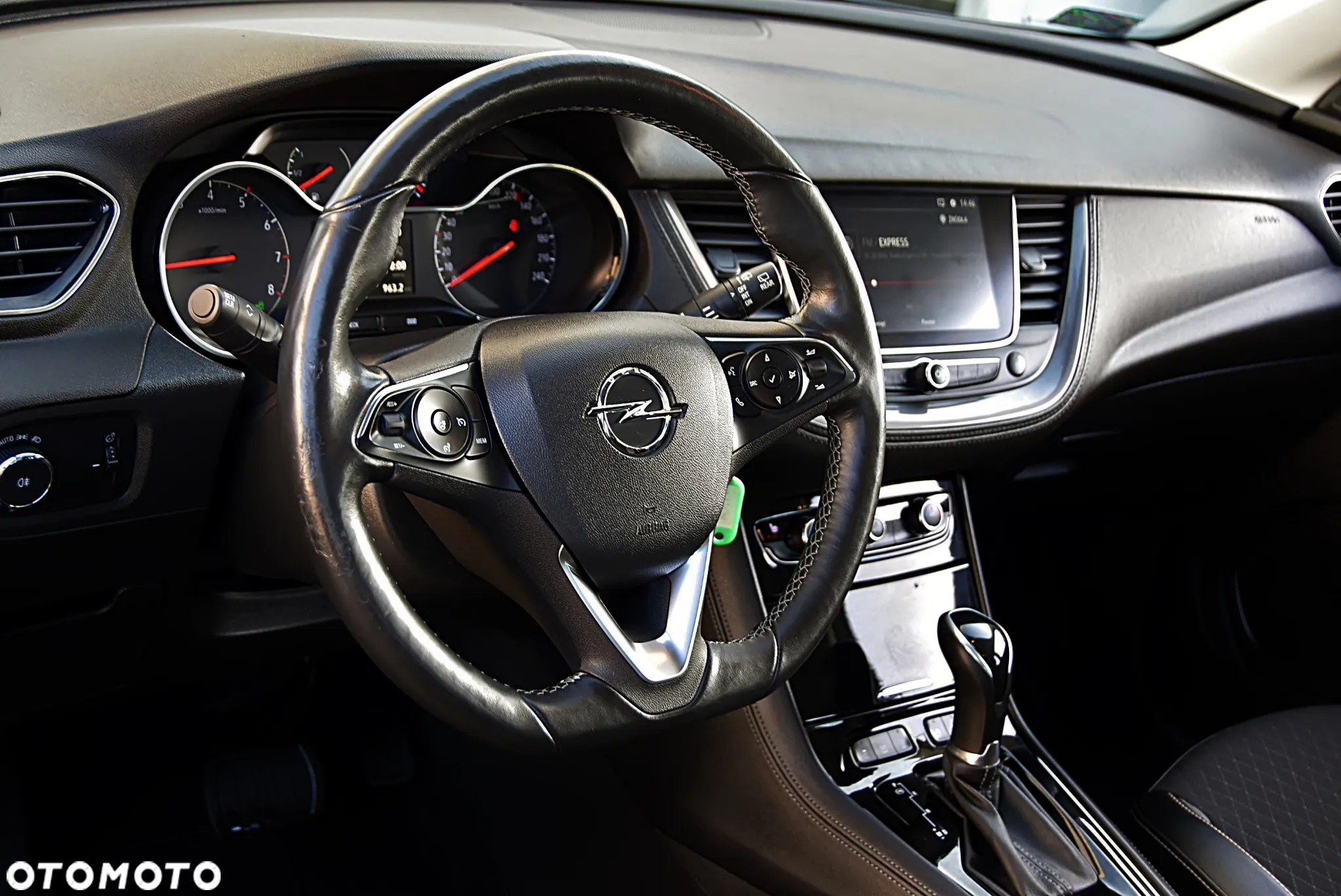 Opel Grandland X 1.6 T Elite S&S - 13