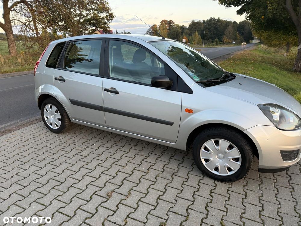 Ford Fiesta 1.4 Ambiente - 20