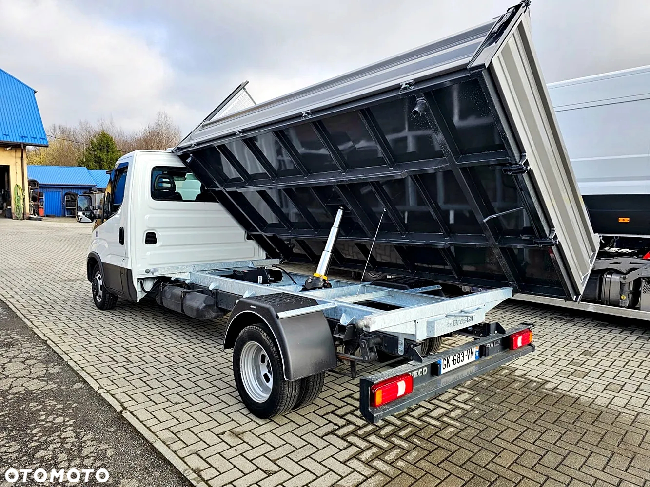 Iveco 35C16 - 8