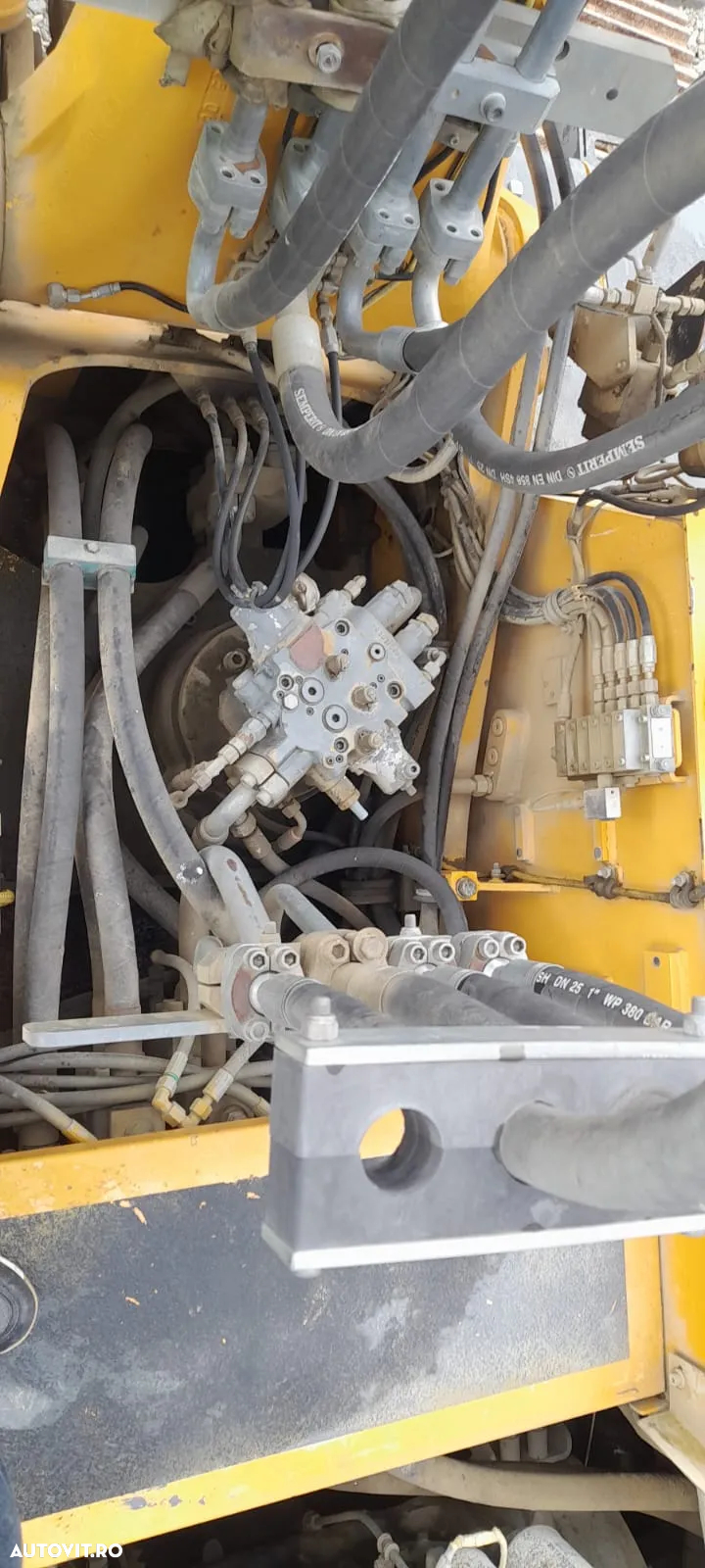 Liebherr R914B HDSL - 12