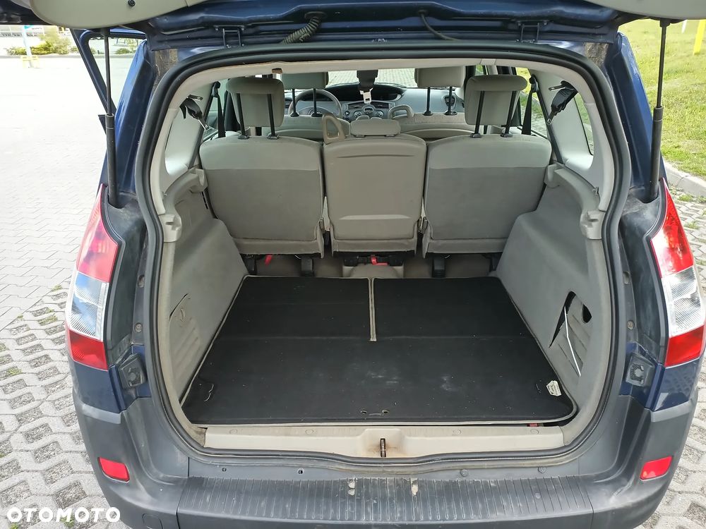 Renault Grand Scenic - 22