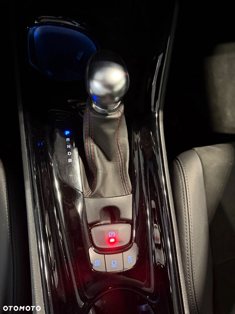 Toyota C-HR 1.8 Hybrid GPF GR Sport - 29