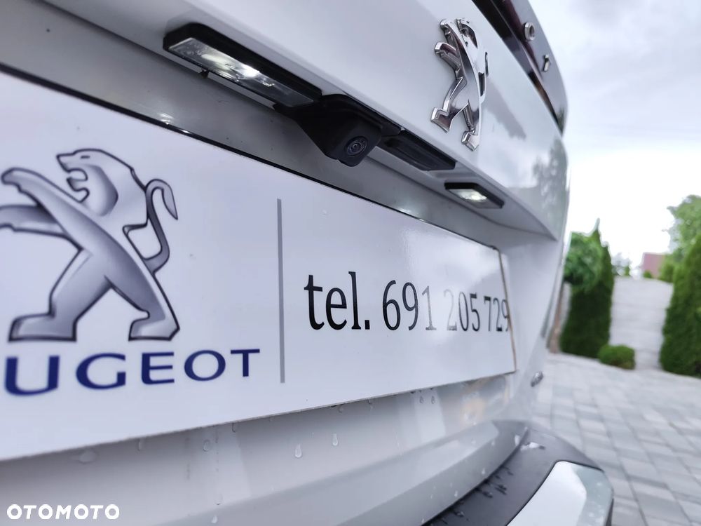 Peugeot 2008 1.2 PureTech GT Line S&S - 34
