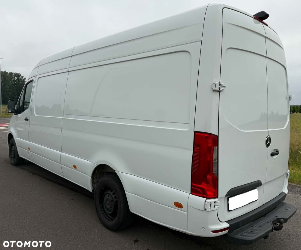 Mercedes-Benz Sprinter - 4