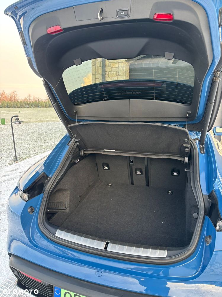 Porsche Taycan GTS - 12