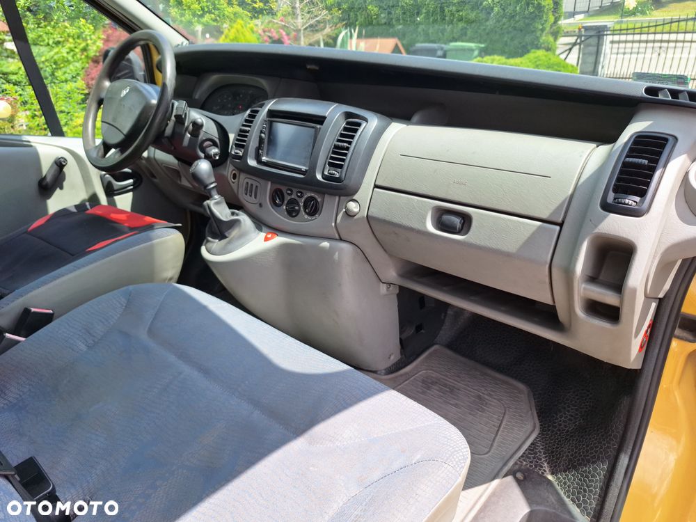 Renault Trafic - 11
