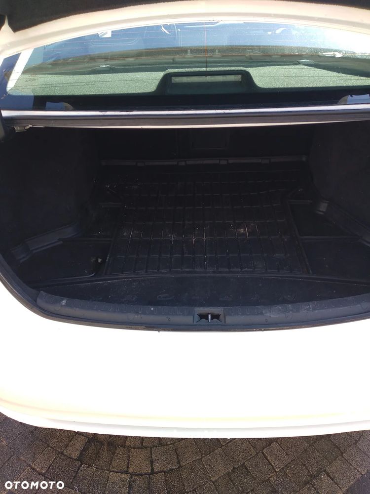 Toyota Avensis 2.0 D-4D Premium - 7