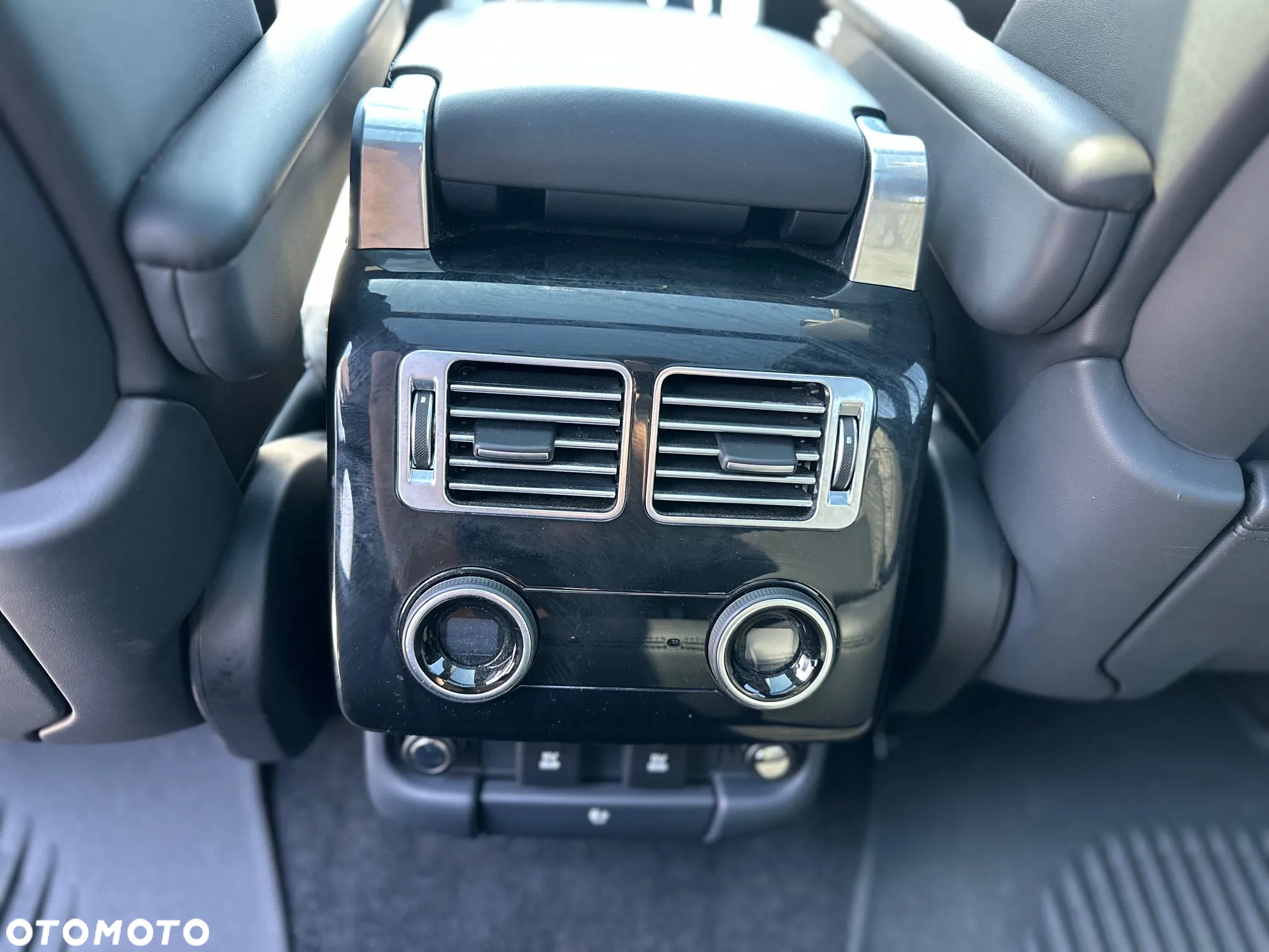 Land Rover Range Rover - 14