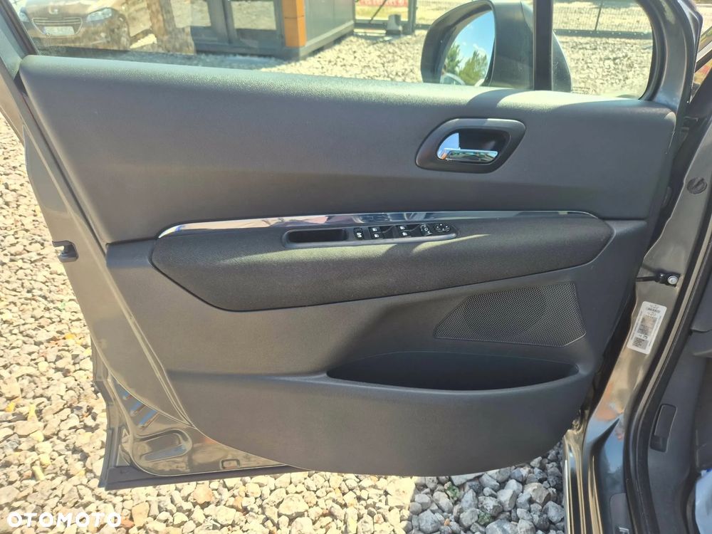 Peugeot 3008 - 25