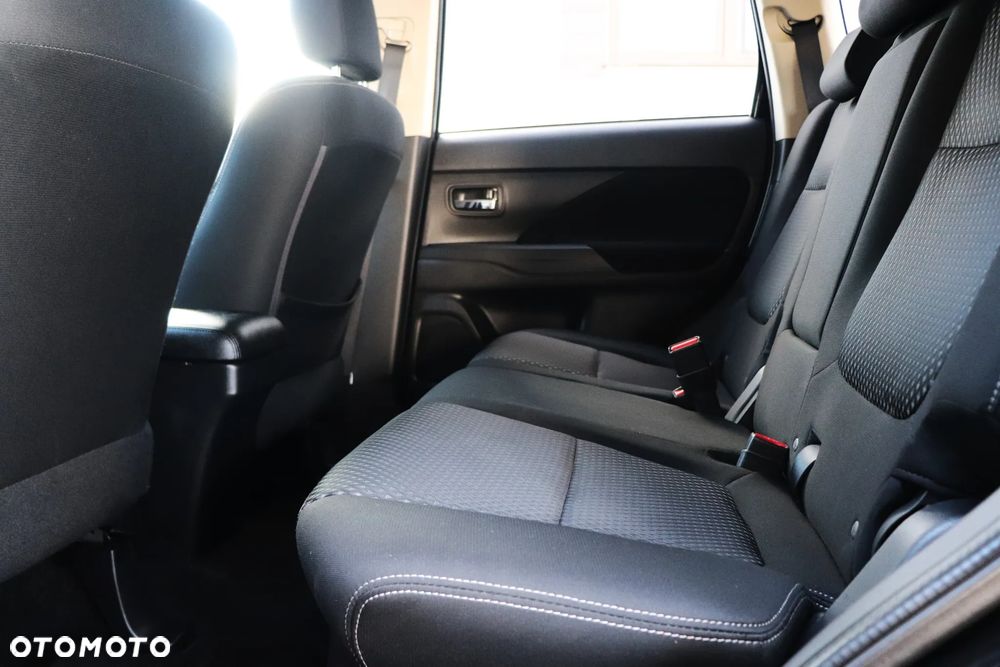 Mitsubishi Outlander 2.0 2WD Edition - 21