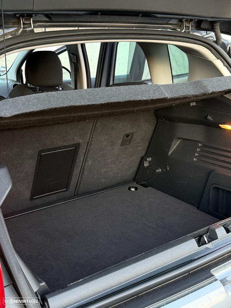 Peugeot 3008 1.6 e-HDi Executive CMP6 - 24